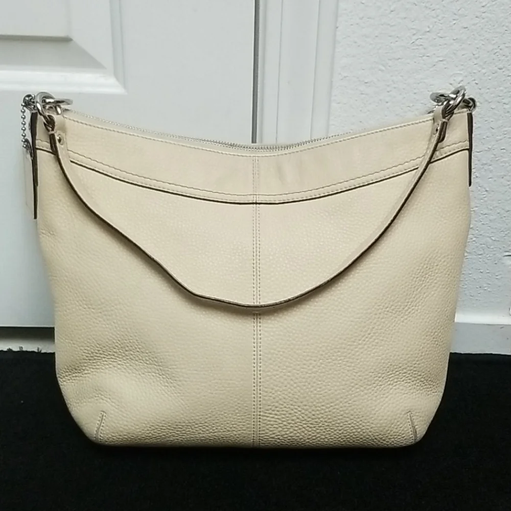 COACH Purse Pebbled Leather Hobo Bag Soho pleated